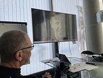 Senior Skydiversin sihteeri Pasi Pirttikoski esitteli kupumuodostelmahyppyj.