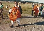 Tuula Koivistoinen ja Tarja Manninen >> Kausalainen nytshypyn jlkeen Immolassa 1972.